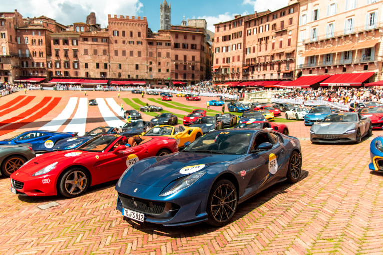 1000-miglia-2023-siena-ferrari.jpg