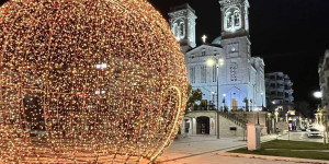 Η πόλη μας φοράει τα γιορτινά της!