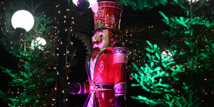 Εορταστικό ωράριο Πρωτοχρονιάς: Τι ισχύει για καταστήματα και σούπερ μάρκετ