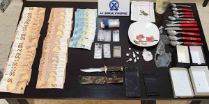 Αρκαδία: Χειροπέδες σε 47χρονο και 29χρονη για παράβαση των νομοθεσιών για τα ναρκωτικά και τα όπλα