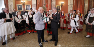 Κάλαντα στον Πρόεδρο της Βουλής έψαλε η Παναρκαδική Ομοσπονδία