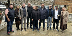 Έκοψαν την πρωτοχρονιάτικη πίτα τους οι εργαζόμενοι του δήμου Γορτυνίας