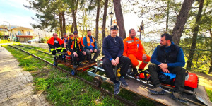 Ευρωπαίοι εθελοντές καθάρισαν τις γραμμές του τρένου στην Αρκαδία