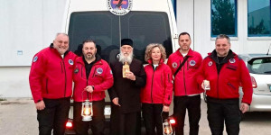 Το Άγιο Φως έφτασε στην Αρκαδία από τον Ερυθρό Σταυρό