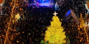 Όλα έτοιμα για τη φωταγώγηση του χριστουγεννιάτικου δέντρου Δήμου Τρίπολης