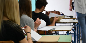 Πανελλαδικές Εξετάσεις 2026: Καθορίστηκαν οι συντελεστές Ελάχιστης Βάσης Εισαγωγής