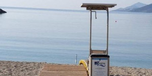 Ευκολότερη η πρόσβαση ατόμων με κινητικές δυσκολίες σε ακόμα 4 παραλίες της Βόρειας Κυνουρίας