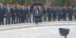 Τρίπολη: Επιμνημόσυνη δέηση και κατάθεση στεφάνων στη μνήμη των ένδοξων νεκρών του Έθνους