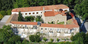 Την Ύψωση του Τιμίου Σταυρού πανηγυρίζει η Ιερά Μονή Καλτεζών