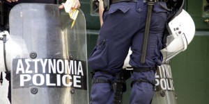 Χειροπέδες σε 47χρονο που αφαίρεσε ηλεκτρικό πατίνι