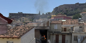 Νεκρή εντοπίστηκε ηλικιωμένη μετά από φωτιά στο κέντρο του Ναυπλίου