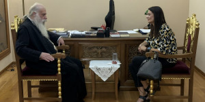 Εθιμοτυπική συνάντηση του Σεβ. Μητροπολίτη με τη νέα διοικήτρια του Παναρκαδικού νοσοκομείου