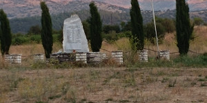 Διαμαρτυρία για την εγκατάλειψη μνημείου πεσόντων στην Αλέα Τεγέας (photos)