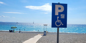 Σύστημα Αυτόνομης Πρόσβασης στη Θάλασσα για Άτομα με Αναπηρία τοποθέτησε ο Δήμος Νότιας Κυνουρίας