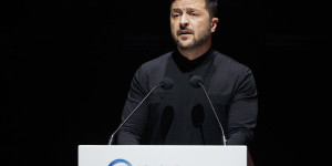 "Ουκρανικό": Ξεκινούν οι προετοιμασίες για τη συνάντηση Πούτιν- Ζελένσκι