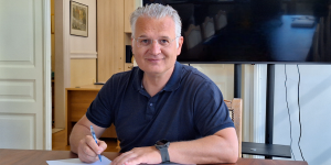 Υπογραφή του Περιφερειάρχη Δημήτρη Πτωχού για έργο ανάπλασης στον "λόφο Μπιτσάνη-Δεξαμενή" του Δήμου Τρίπολης