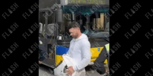 Η Τροχαία κόβει πρόστιμα και χαρίζει κράνη έξω από την Παλιά Βουλή - «Θύμα» και ο Στάθης Σχίζας