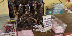 Η Τρίπολη έστειλε μηνύματα αγάπης, δύναμης κι ελπίδας-Συγκεντρώθηκαν 116 κοτσίδες ζωής!