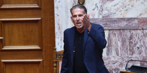 Παραιτήθηκε ο Διαμαντής Καραναστάσης από βουλευτής της Πλεύσης Ελευθερίας