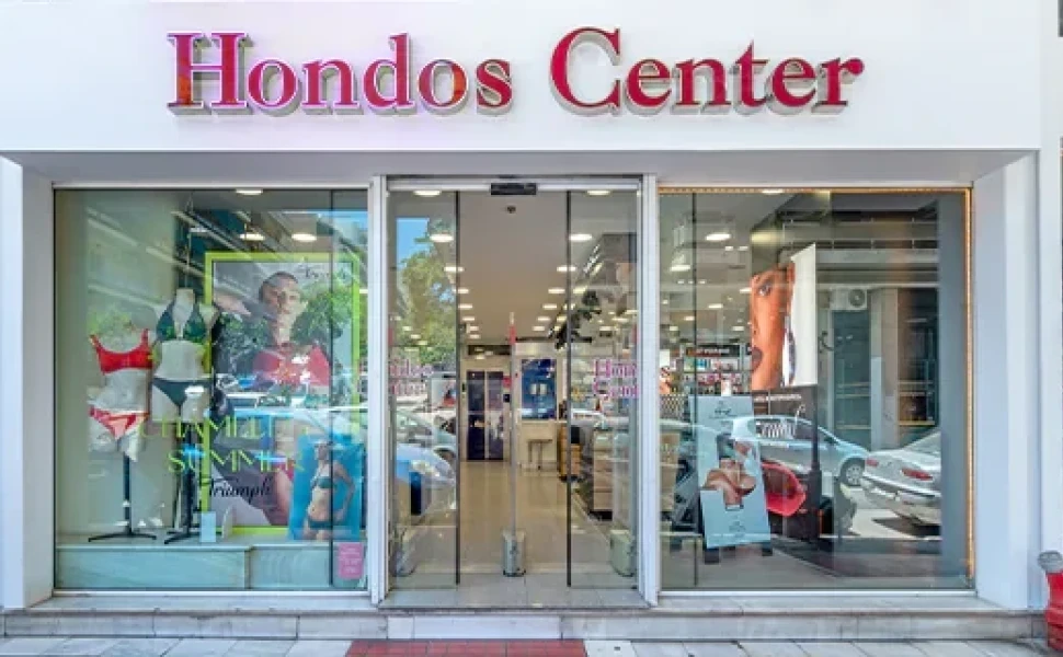 Hondos Center